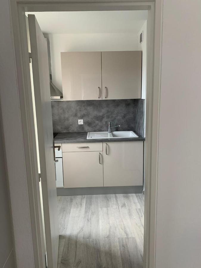 Charmant Studio Avec Climatisation Et Parking Perpignan Kültér fotó